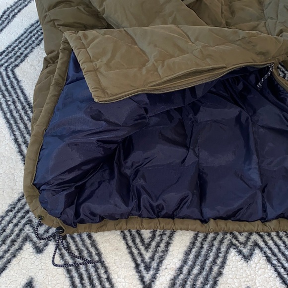 AE 77 Performance Puffer Coat | Size: M - Picture 11 of 13